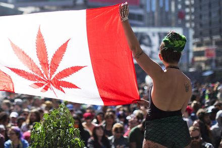 cannabis legalization canada 2018